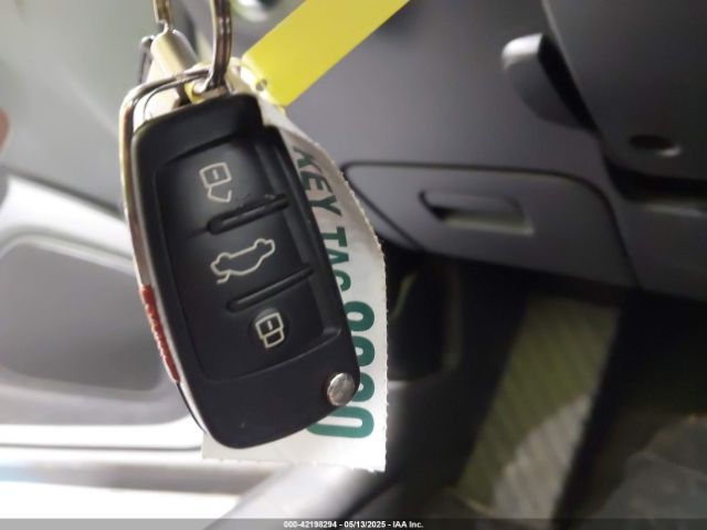 WA1ECCFS3HR004293 Audi Q3 2.0t Premium