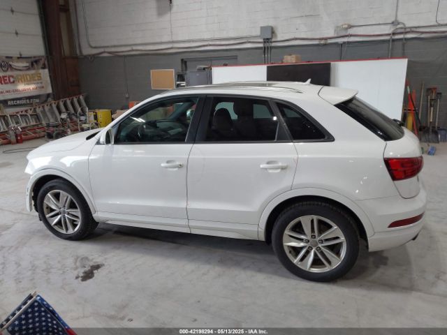 WA1ECCFS3HR004293 Audi Q3 2.0t Premium