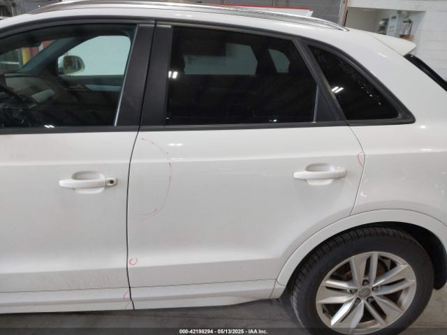 WA1ECCFS3HR004293 Audi Q3 2.0t Premium
