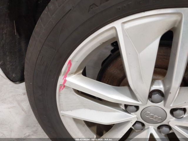 WA1ECCFS3HR004293 Audi Q3 2.0t Premium