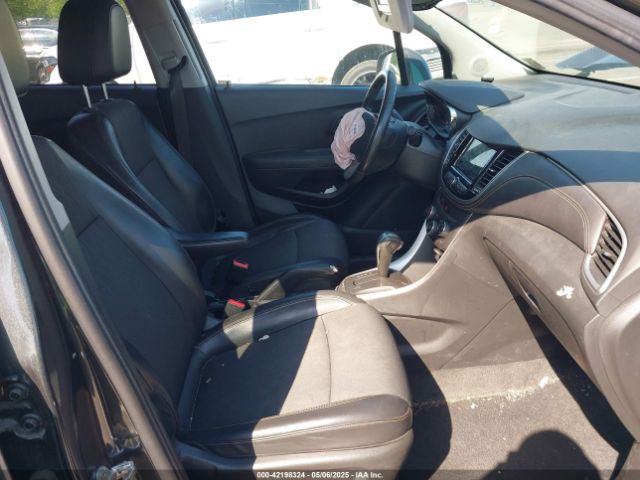 KL7CJPSB5JB687447 Chevrolet Trax Lt