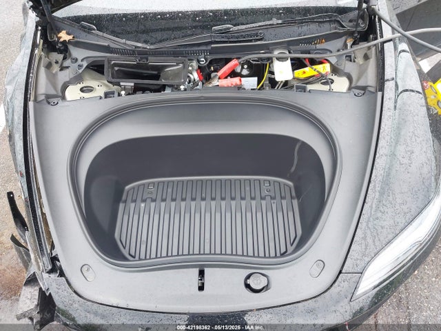 2025 TESLA MODEL 3 5YJ3E1EA1SF911335 Photo 9