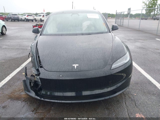 Tesla MODEL 3 2025 5YJ3E1EA1SF911335 Image 11