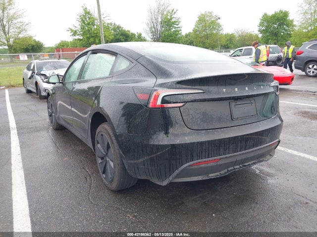 2025 TESLA MODEL 3 5YJ3E1EA1SF911335 Photo 2