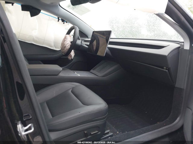 2025 TESLA MODEL 3 5YJ3E1EA1SF911335 Photo 4