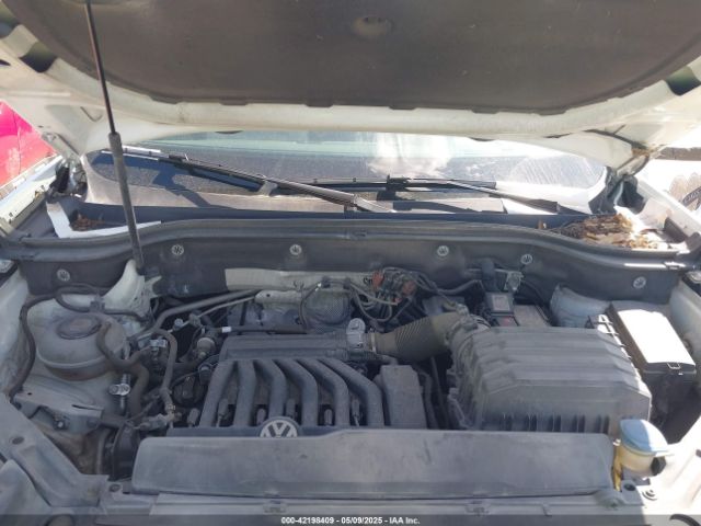 1V2CR2CA5JC520616 Volkswagen Atlas