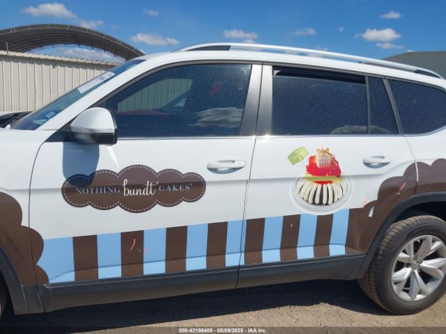 1V2CR2CA5JC520616 Volkswagen Atlas