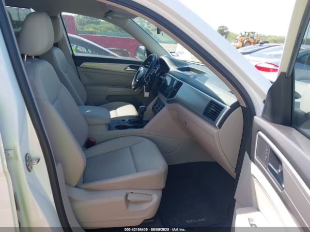 1V2CR2CA5JC520616 Volkswagen Atlas