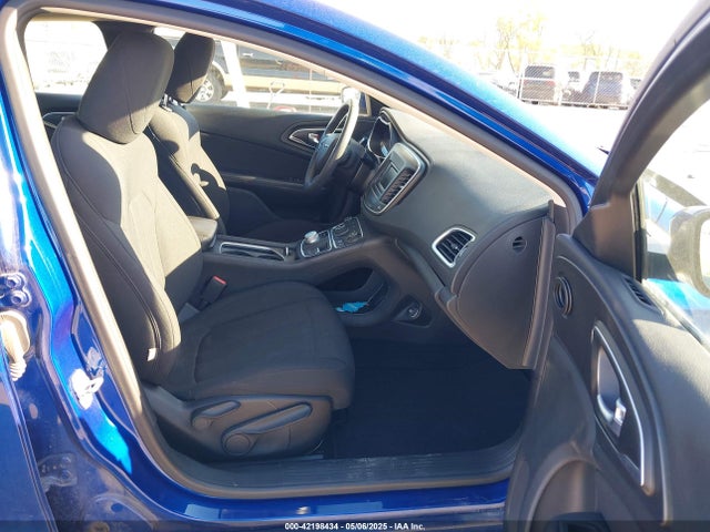 Chrysler 200 Limited 2015 1C3CCCAB8FN697293 Image 5