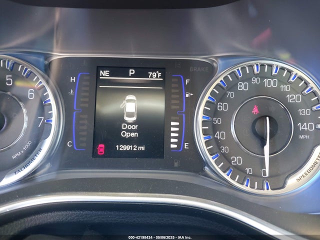 Chrysler 200 Limited 2015 1C3CCCAB8FN697293 Image 7