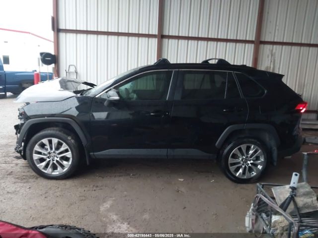 2T3C1RFV8RW305725 Toyota Rav4 Xle Premium
