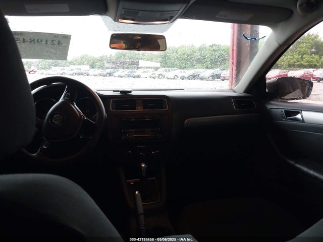 3VWD17AJ9FM271575 Volkswagen Jetta 1.8t Se