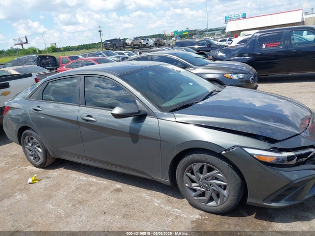 42198519 :رقم المزاد ، KMHLM4DG7RU751064 vin ، 2024 Hyundai Elantra Sel مزاد بيع