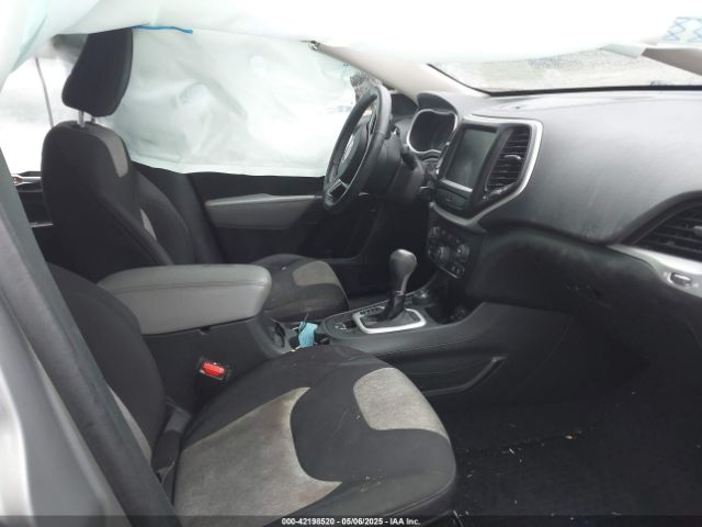 1C4PJMCS1EW190833 Jeep Cherokee Latitude