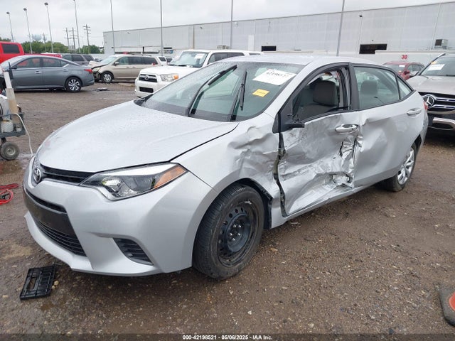 Toyota COROLLA LE 2015 5YFBURHE5FP350207 Image 2