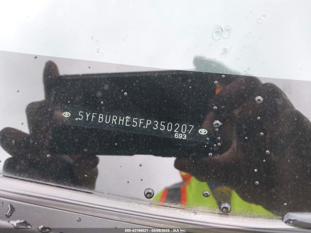Toyota COROLLA LE 2015 5YFBURHE5FP350207 Image 9