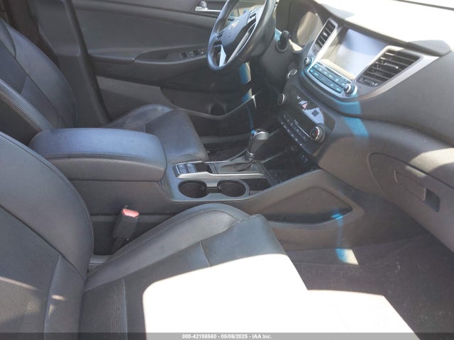 KM8J33A2XGU195973 Hyundai Tucson Limited