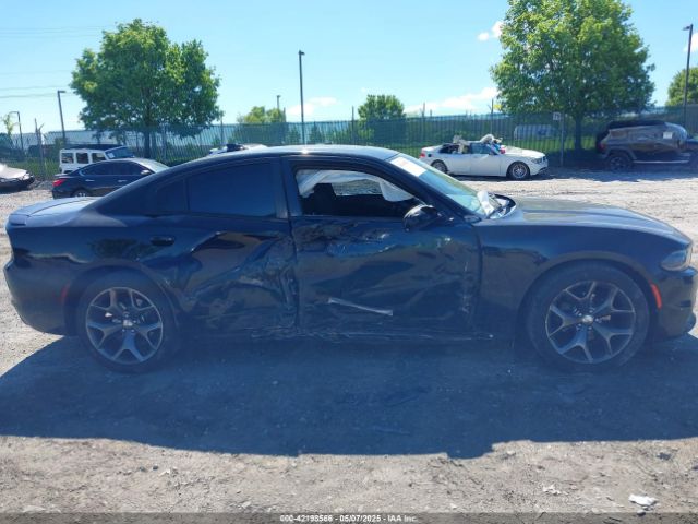 2C3CDXHG3FH836762 Dodge Charger Sxt