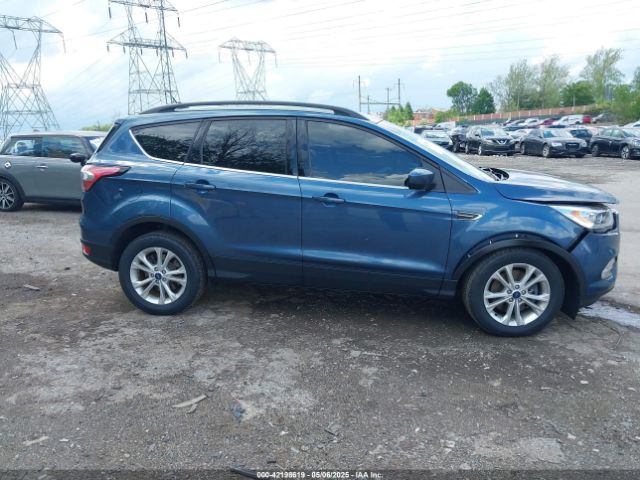 1FMCU9HD4JUC77589 Ford ESCAPE SEL