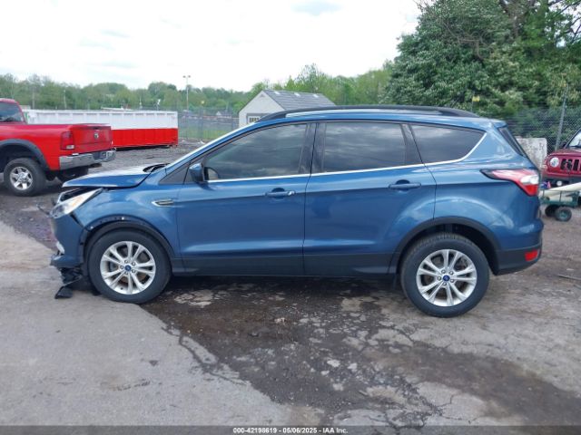 1FMCU9HD4JUC77589 Ford ESCAPE SEL