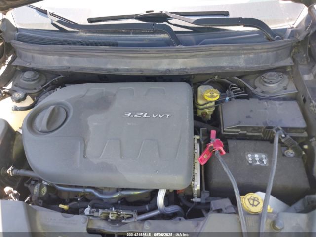 1C4PJLCS0EW297415 Jeep Cherokee Latitude