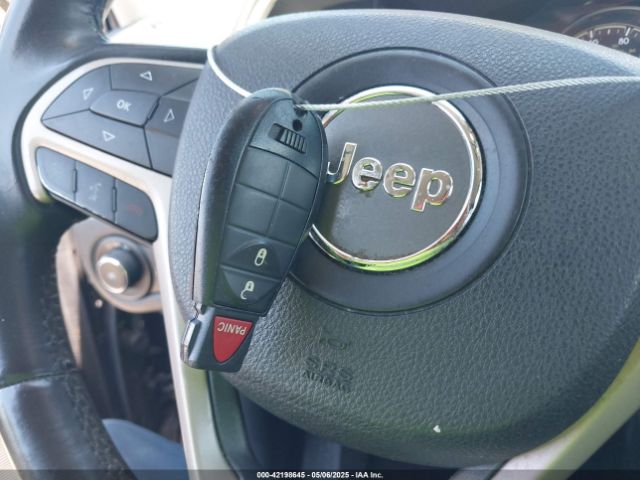 1C4PJLCS0EW297415 Jeep Cherokee Latitude