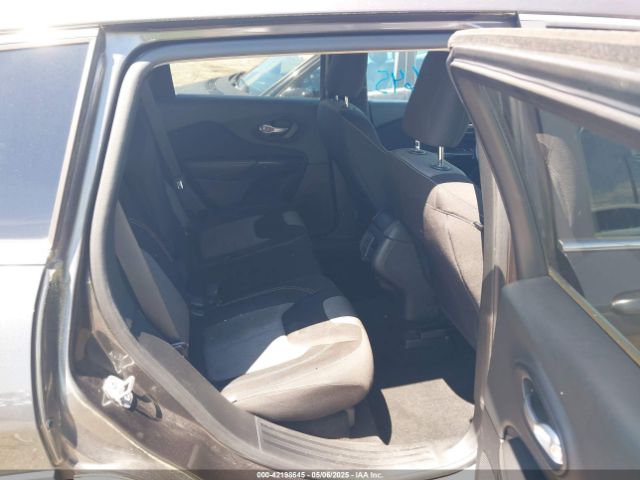 1C4PJLCS0EW297415 Jeep Cherokee Latitude