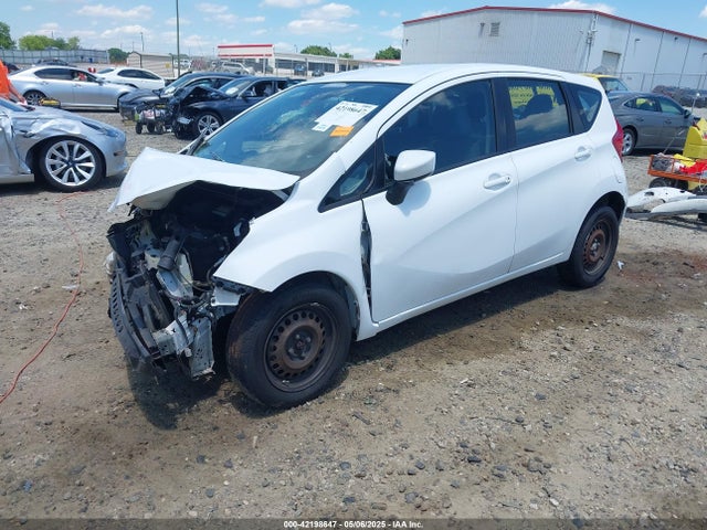 Nissan Versa Note S (sr) 2015 3N1CE2CP0FL403588 Image 2