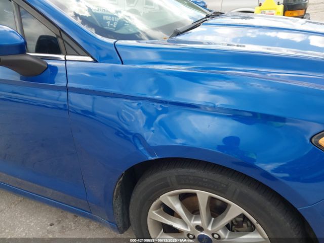 3FA6P0HD3HR309606 Ford FUSION SE