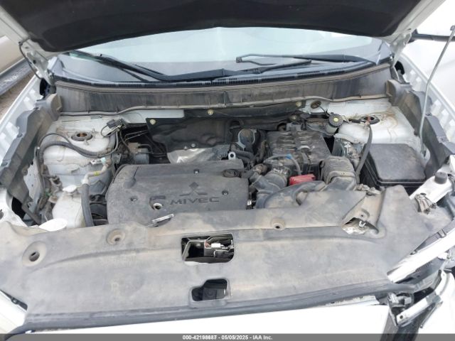 JA4AP3AU9JZ009760 Mitsubishi Outlander Sport 2.0 Es