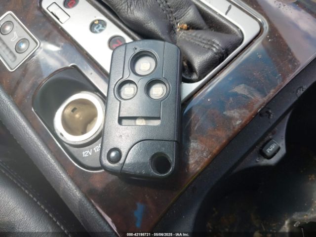 2011 ACURA RL JH4KB2F61BC000373 Photo 10