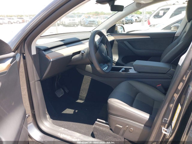 2025 TESLA MODEL Y 7SAYGDEE3SA364458 Photo 4