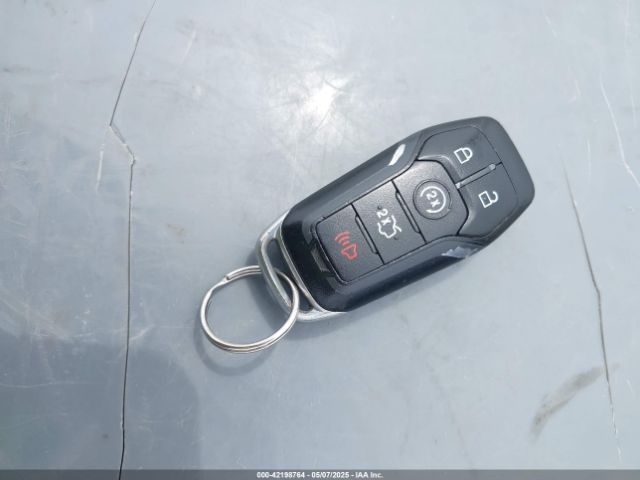 1FA6P8AM6F5308765 Ford Mustang V6