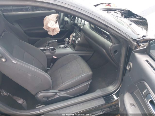 1FA6P8AM6F5308765 Ford Mustang V6