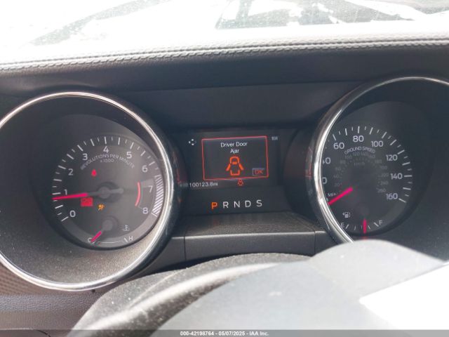 1FA6P8AM6F5308765 Ford Mustang V6