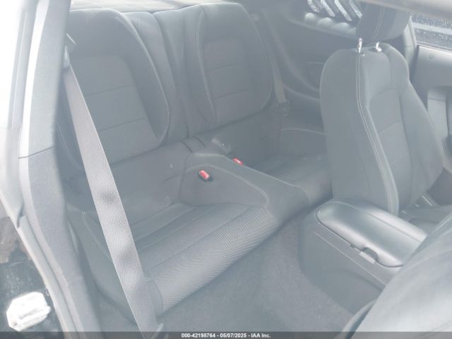 1FA6P8AM6F5308765 Ford Mustang V6