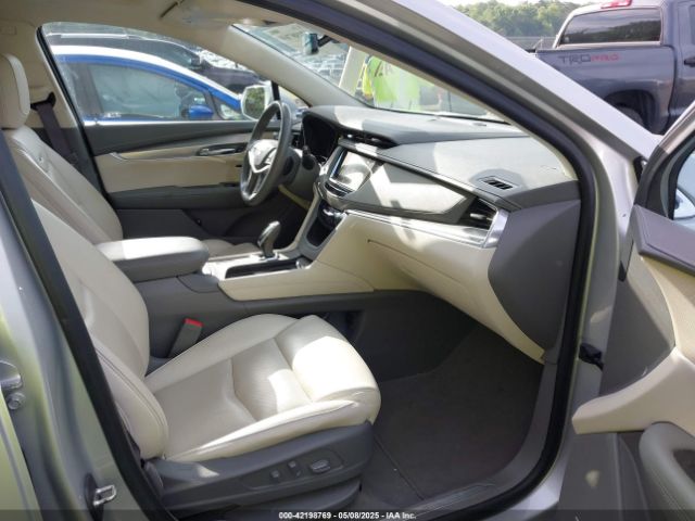 1GYKNBRS8HZ265955 Cadillac XT5 LUXURY