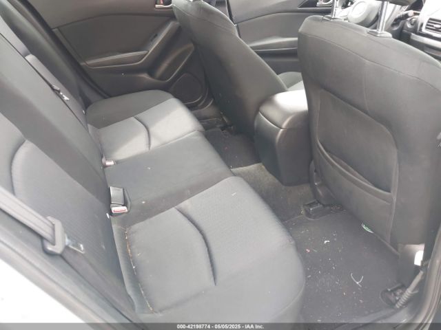 3MZBM1K72FM184745 Mazda Mazda3 I Sport