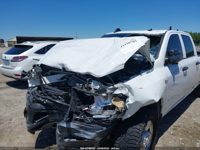 3C6UR4HJXMG674094 RAM 2500 Tradesman  4x2 8' Box