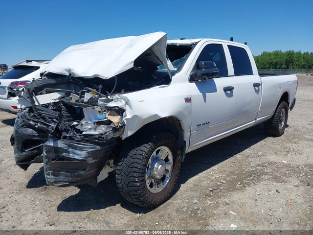 3C6UR4HJXMG674094 RAM 2500 Tradesman  4x2 8' Box