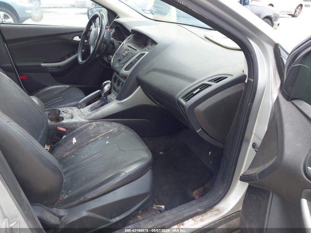 1FADP3F23EL158142 Ford FOCUS SE