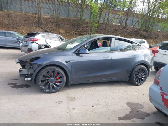 7SAYGDEFXPF767971 Tesla Model Y Performance Dual Motor All-wheel Drive
