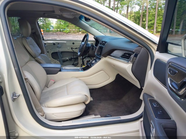 Lincoln Continental Select 2018 1LN6L9SK4J5603702 Image 5