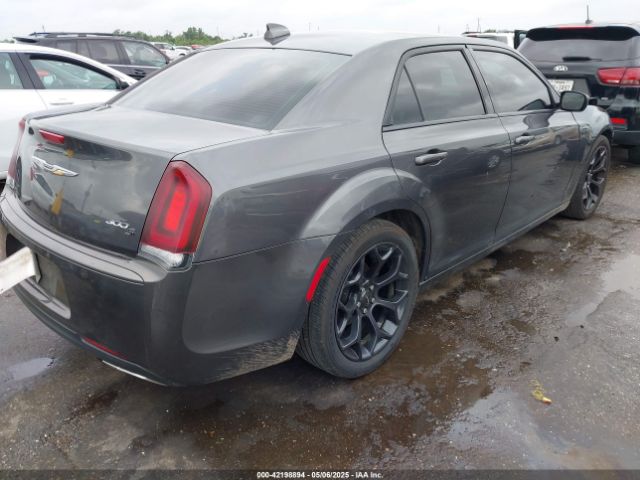 2019 CHRYSLER 300 2C3CCABG0KH516446 Photo 3
