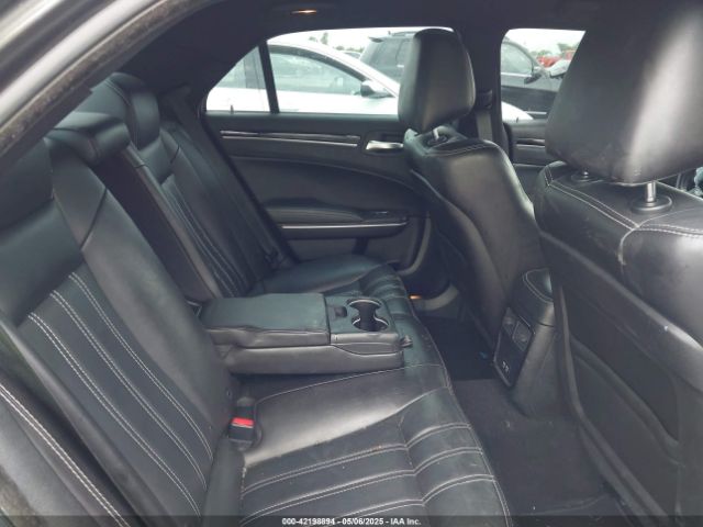 2019 CHRYSLER 300 2C3CCABG0KH516446 Photo 7