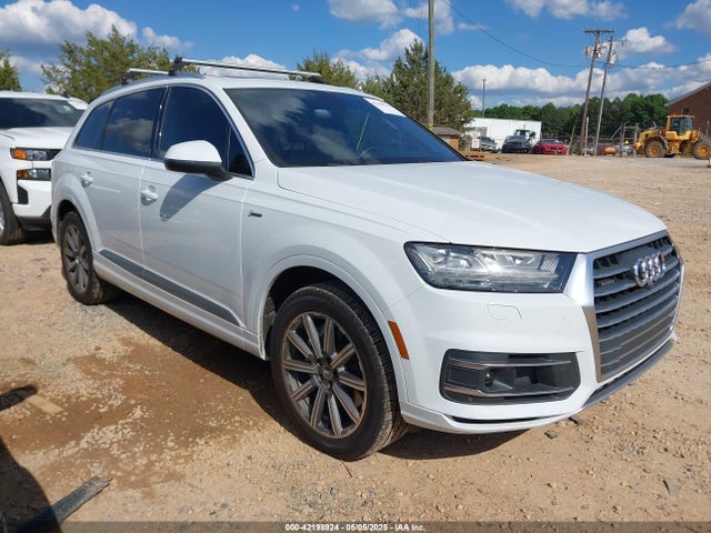 2017 AUDI Q7 WA1LAAF70HD023071 Photo 0