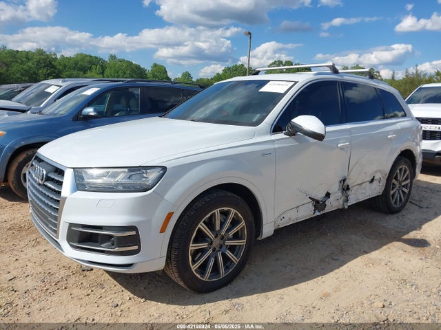 2017 AUDI Q7 WA1LAAF70HD023071 Photo 1