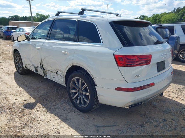 2017 AUDI Q7 WA1LAAF70HD023071 Photo 2