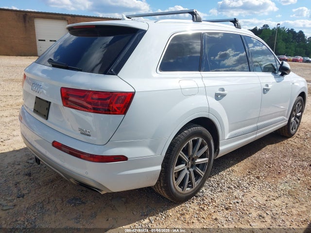 2017 AUDI Q7 WA1LAAF70HD023071 Photo 3