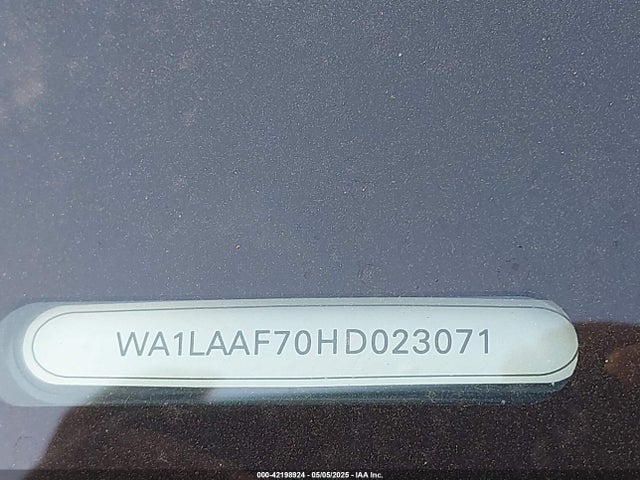 2017 AUDI Q7 WA1LAAF70HD023071 Photo 8